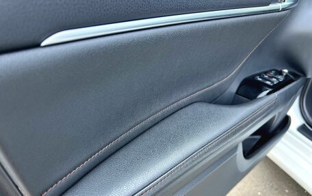 Toyota Camry, 2019 год, 3 190 000 рублей, 18 фотография