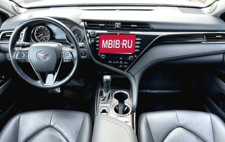 Toyota Camry, 2019 год, 3 190 000 рублей, 32 фотография