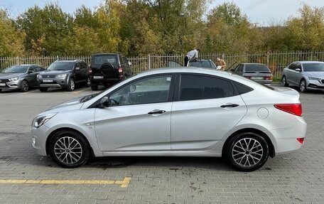 Hyundai Solaris II рестайлинг, 2015 год, 950 000 рублей, 3 фотография