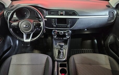 KIA Rio IV, 2018 год, 1 385 000 рублей, 9 фотография