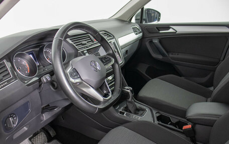 Volkswagen Tiguan II, 2021 год, 2 150 000 рублей, 10 фотография