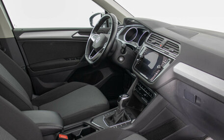 Volkswagen Tiguan II, 2021 год, 2 150 000 рублей, 9 фотография