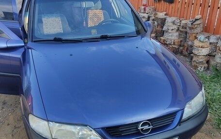 Opel Vectra B рестайлинг, 1997 год, 300 000 рублей, 1 фотография