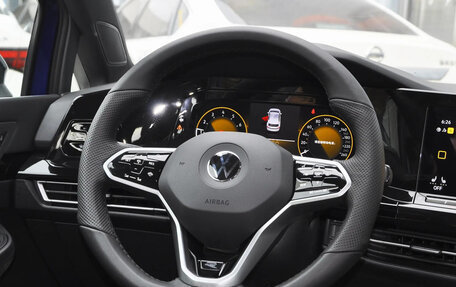 Volkswagen Golf VIII, 2022 год, 2 099 999 рублей, 13 фотография