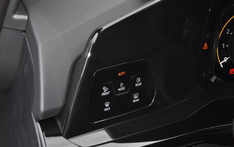 Volkswagen Golf VIII, 2022 год, 2 099 999 рублей, 16 фотография