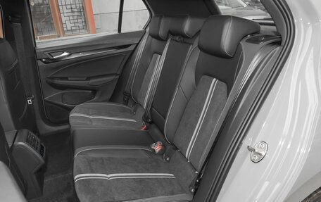 Volkswagen Golf VIII, 2022 год, 2 099 999 рублей, 18 фотография