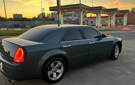 Chrysler 300C II, 2005 год, 730 000 рублей, 3 фотография