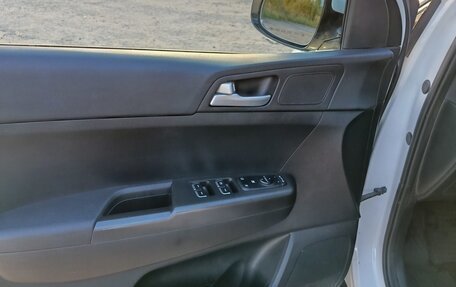 KIA Sportage IV рестайлинг, 2021 год, 2 575 000 рублей, 14 фотография