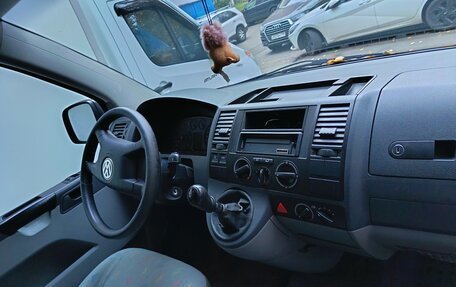 Volkswagen Transporter T5 рестайлинг, 2004 год, 1 100 000 рублей, 7 фотография