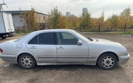 Mercedes-Benz E-Класс, 2000 год, 250 000 рублей, 2 фотография