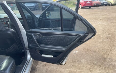 Mercedes-Benz E-Класс, 2000 год, 250 000 рублей, 7 фотография