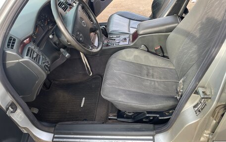 Mercedes-Benz E-Класс, 2000 год, 250 000 рублей, 12 фотография