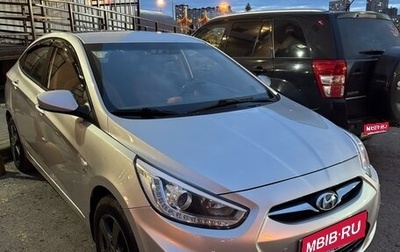 Hyundai Solaris II рестайлинг, 2013 год, 860 000 рублей, 1 фотография