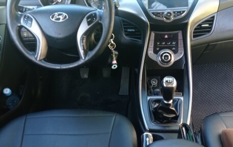 Hyundai Elantra V, 2013 год, 899 999 рублей, 13 фотография