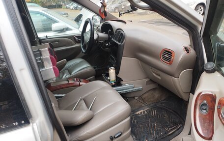 Chrysler Town & Country IV, 2003 год, 360 000 рублей, 10 фотография