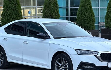 Skoda Octavia IV, 2021 год, 2 420 000 рублей, 1 фотография