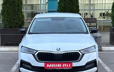 Skoda Octavia IV, 2021 год, 2 420 000 рублей, 2 фотография