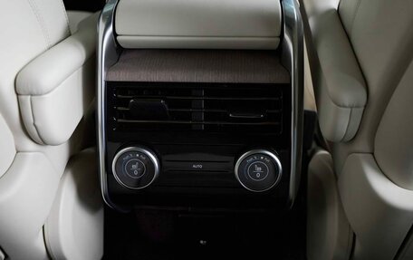 Land Rover Range Rover IV рестайлинг, 2025 год, 24 700 000 рублей, 21 фотография