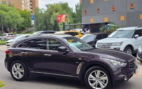 Infiniti QX70, 2013 год, 1 950 000 рублей, 2 фотография