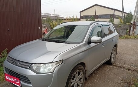 Mitsubishi Outlander III рестайлинг 3, 2012 год, 1 250 000 рублей, 2 фотография