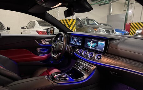 Mercedes-Benz E-Класс, 2017 год, 4 500 000 рублей, 19 фотография