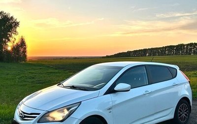 Hyundai Solaris II рестайлинг, 2015 год, 925 000 рублей, 1 фотография