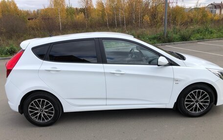 Hyundai Solaris II рестайлинг, 2015 год, 925 000 рублей, 8 фотография
