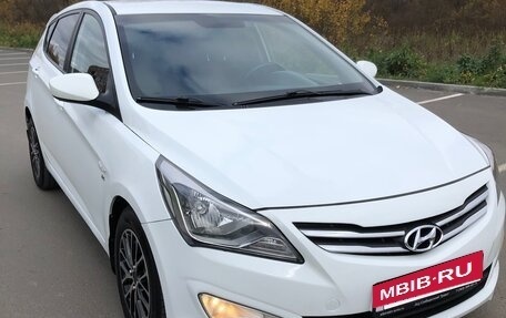 Hyundai Solaris II рестайлинг, 2015 год, 925 000 рублей, 10 фотография