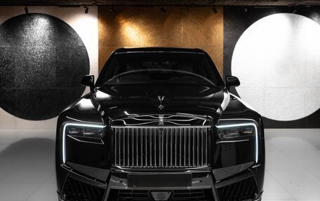 Rolls-Royce Cullinan, 2025 год, 75 000 000 рублей, 2 фотография