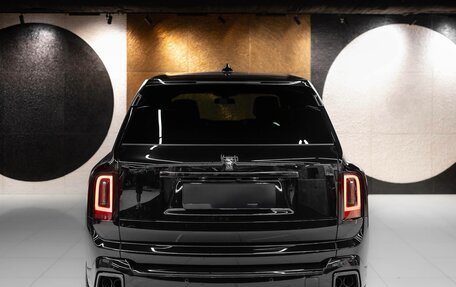 Rolls-Royce Cullinan, 2025 год, 75 000 000 рублей, 3 фотография