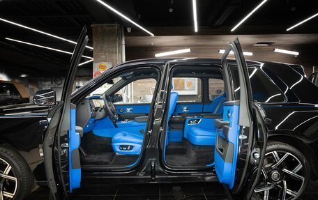 Rolls-Royce Cullinan, 2025 год, 75 000 000 рублей, 10 фотография