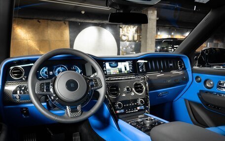 Rolls-Royce Cullinan, 2025 год, 75 000 000 рублей, 17 фотография