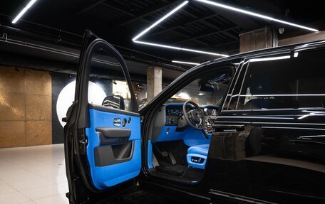 Rolls-Royce Cullinan, 2025 год, 75 000 000 рублей, 11 фотография