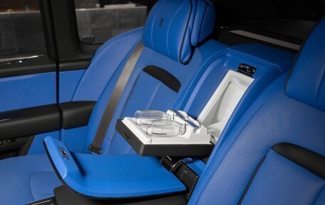 Rolls-Royce Cullinan, 2025 год, 75 000 000 рублей, 27 фотография