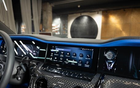 Rolls-Royce Cullinan, 2025 год, 75 000 000 рублей, 39 фотография