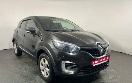 Renault Kaptur I рестайлинг, 2017 год, 1 025 000 рублей, 3 фотография