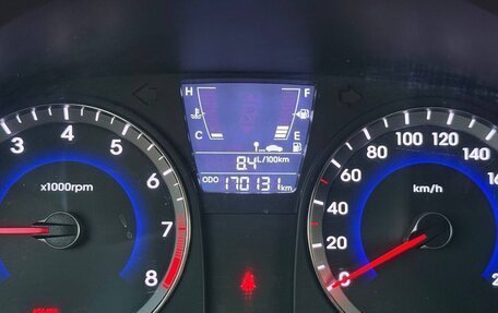 Hyundai Solaris II рестайлинг, 2012 год, 750 000 рублей, 9 фотография