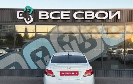 Hyundai Solaris II рестайлинг, 2012 год, 750 000 рублей, 5 фотография