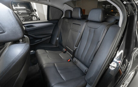 BMW 5 серия, 2019 год, 2 440 000 рублей, 12 фотография