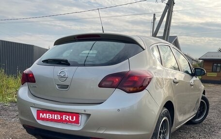 Opel Astra J, 2011 год, 750 000 рублей, 7 фотография