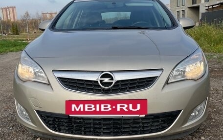 Opel Astra J, 2011 год, 750 000 рублей, 6 фотография