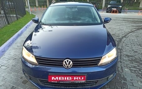 Volkswagen Jetta VI, 2014 год, 1 010 000 рублей, 1 фотография