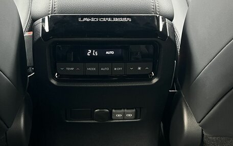 Toyota Land Cruiser Prado, 2025 год, 11 990 000 рублей, 25 фотография