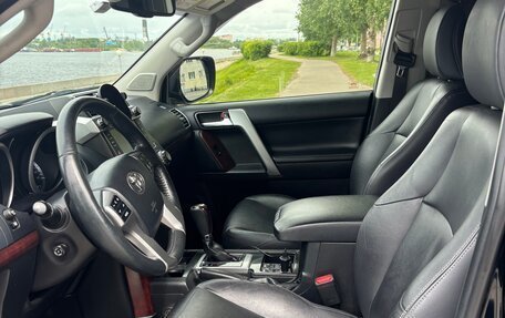 Toyota Land Cruiser Prado 150 рестайлинг 2, 2017 год, 3 850 000 рублей, 14 фотография