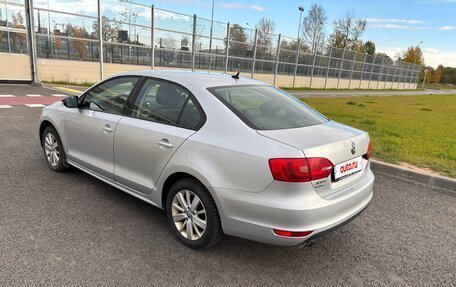 Volkswagen Jetta VI, 2013 год, 655 999 рублей, 3 фотография