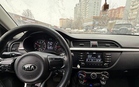 KIA Rio IV, 2018 год, 1 100 000 рублей, 7 фотография