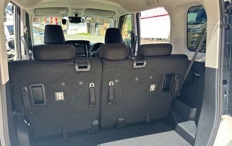 Toyota Roomy I, 2021 год, 826 000 рублей, 33 фотография