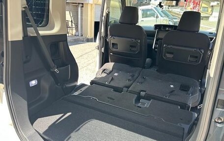 Toyota Roomy I, 2021 год, 826 000 рублей, 34 фотография