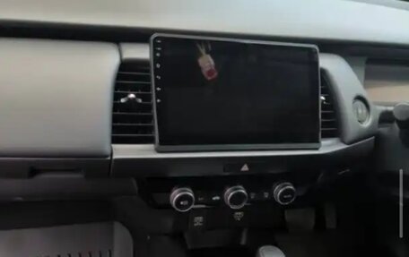 Honda Fit, 2020 год, 1 600 000 рублей, 7 фотография