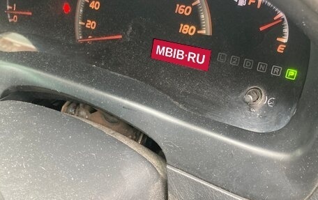Toyota Ipsum II, 2001 год, 820 000 рублей, 11 фотография